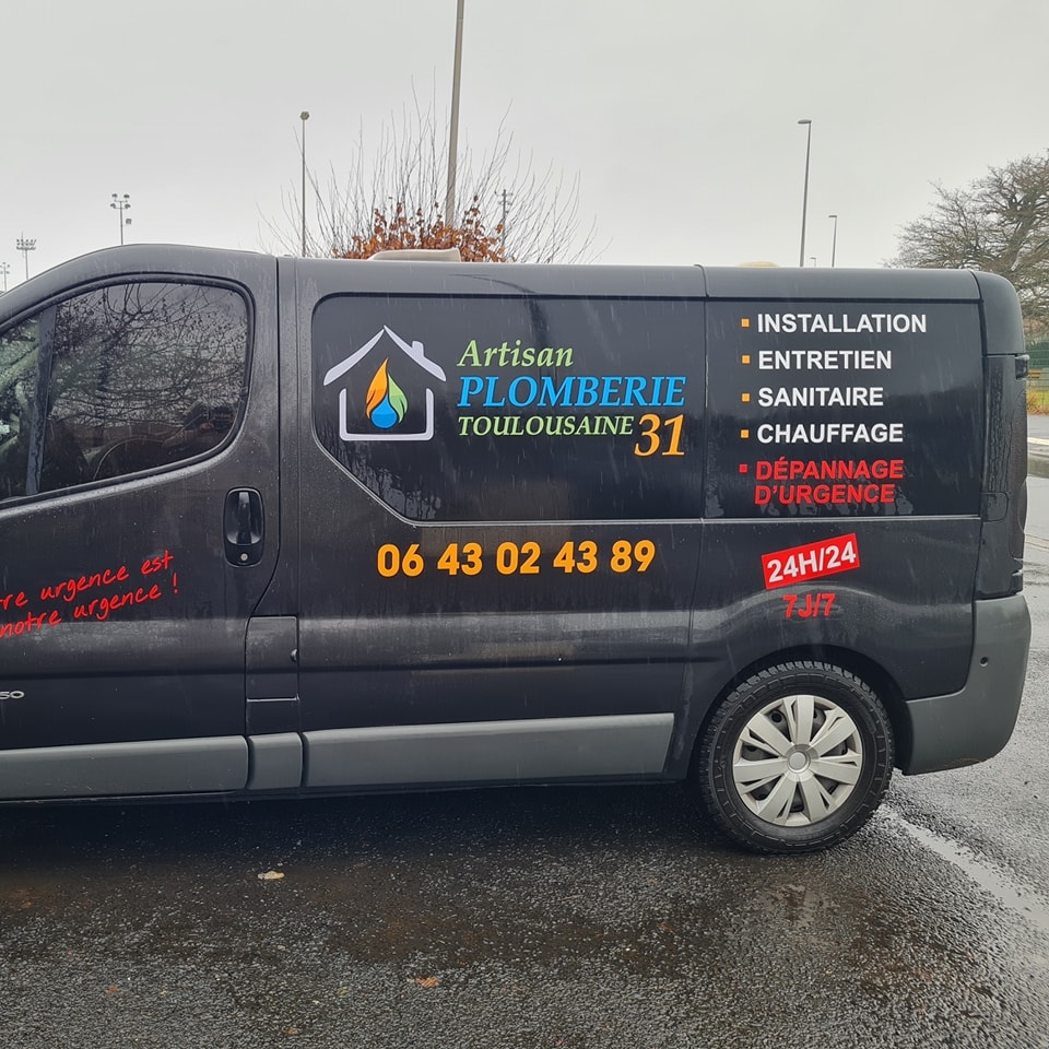 Camionnette Artisan Plomberie Toulousaine 31